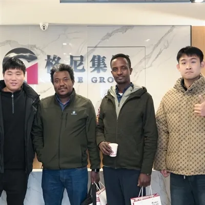 Etiopský klient navštíví továrnu GNEE